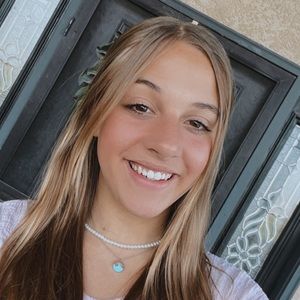 Meet your Posher, Lola